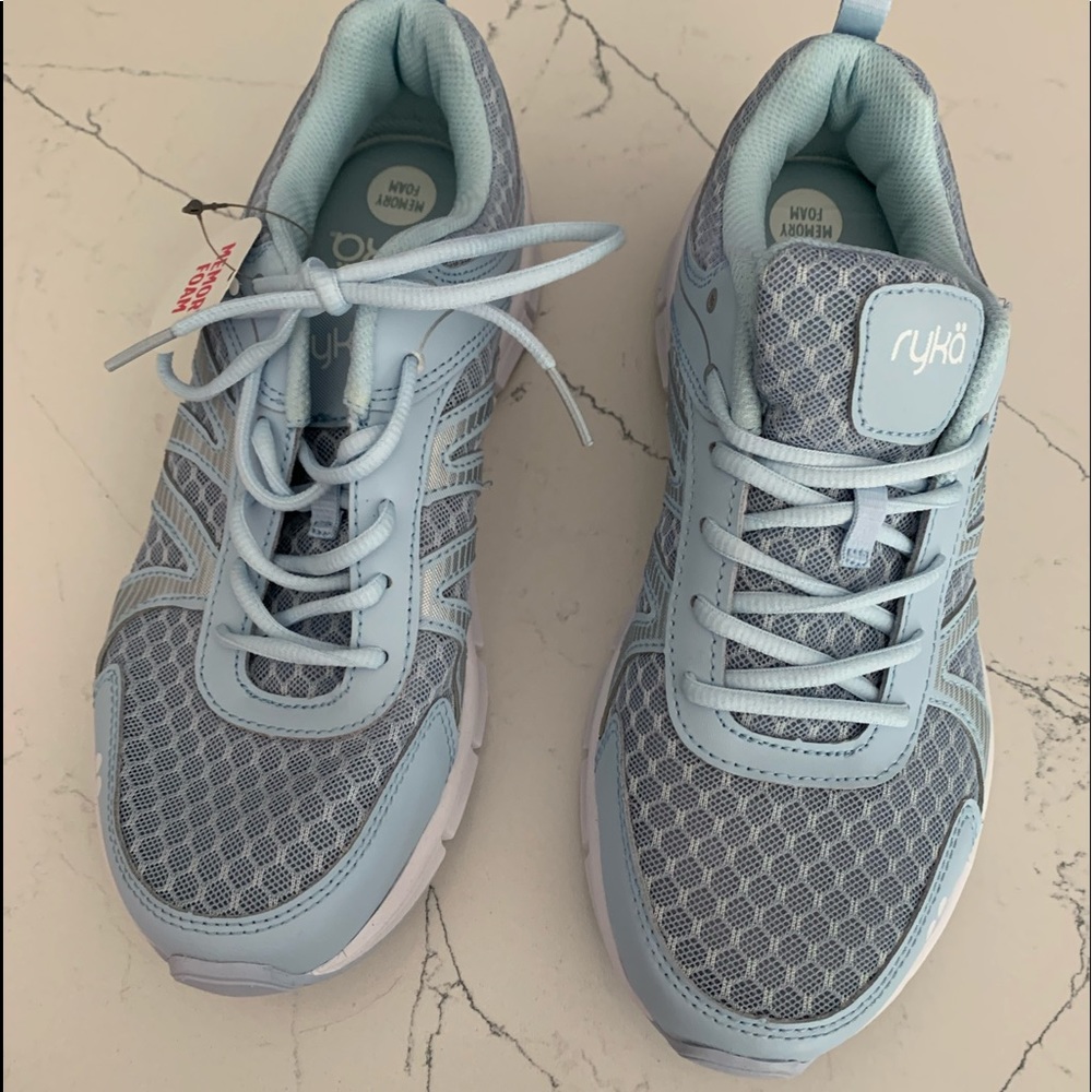 Ryka Walking Shoe, Memory Foam 8.5